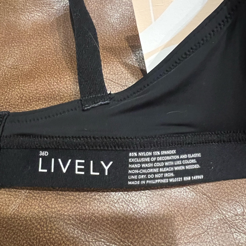 LIVELY Women's No Wire Full Coverage Bra -NWT - Picture 6 of 6